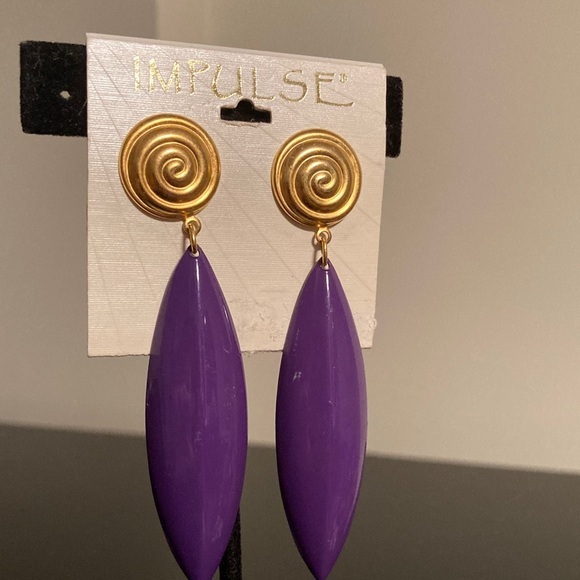 Impulse Gold Swirl Earrings With Vibrant Purple